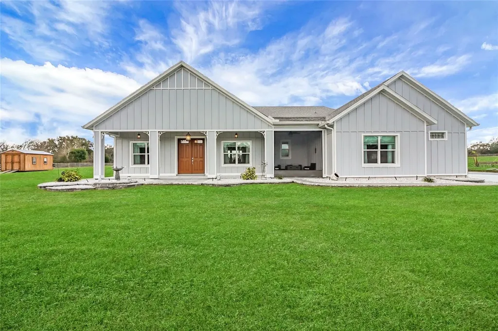 1679 E County Road 462 Wildwood FL 34785