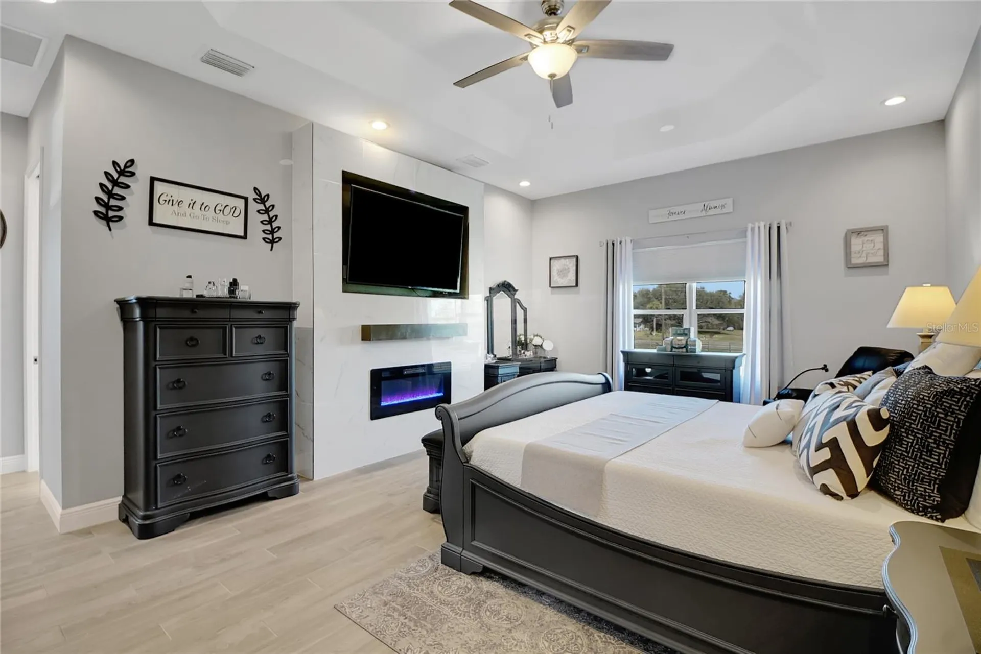 1679 E County Road 462 Wildwood FL 34785