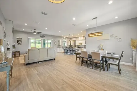 1679 E County Road 462 Wildwood FL 34785