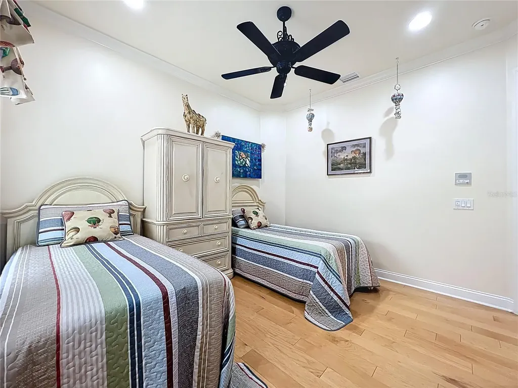 587 Broadoak Loop Sanford FL 32771