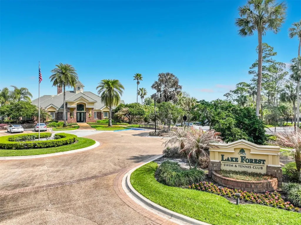 587 Broadoak Loop Sanford FL 32771