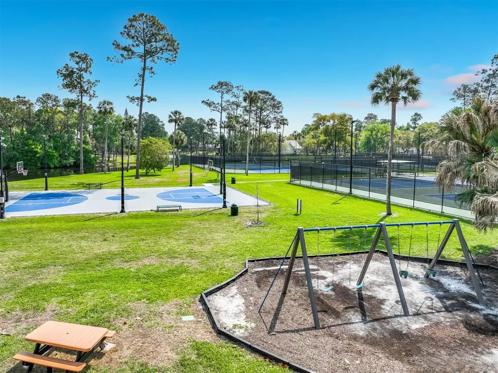 587 Broadoak Loop Sanford FL 32771