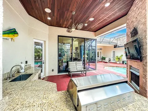 587 Broadoak Loop Sanford FL 32771