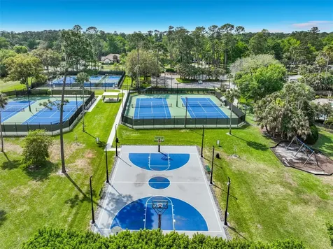 587 Broadoak Loop Sanford FL 32771