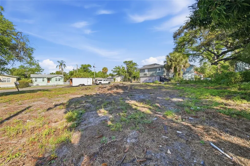 3820 7th Street S St Petersburg FL 33705