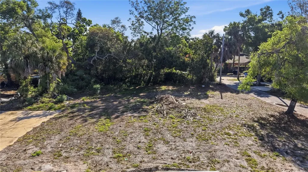3820 7th Street S St Petersburg FL 33705