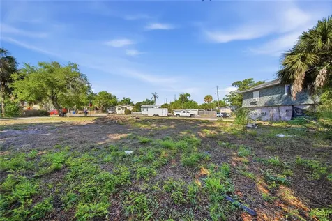 3820 7th Street S St Petersburg FL 33705