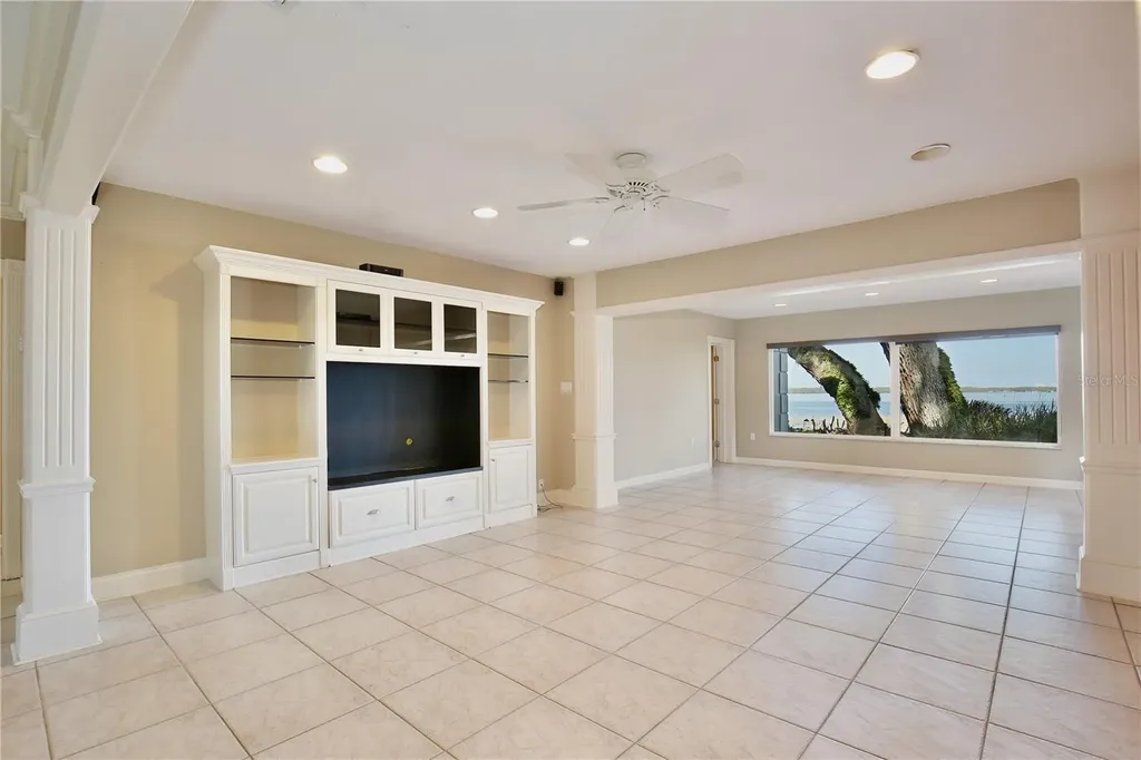 504 Banning Beach Road Tavares FL 32778