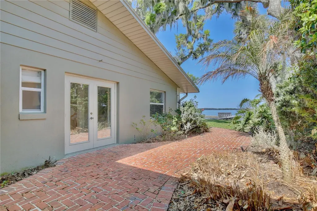 504 Banning Beach Road Tavares FL 32778