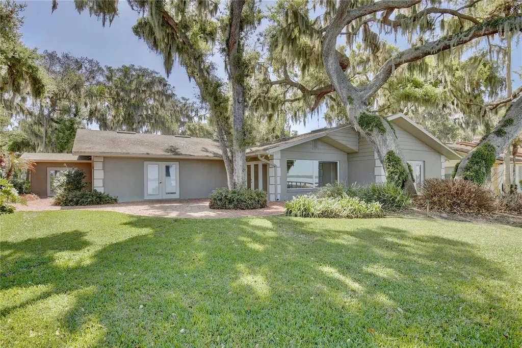 504 Banning Beach Road Tavares FL 32778