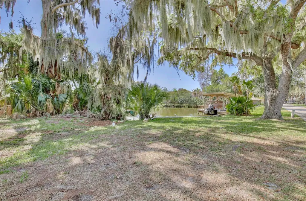 504 Banning Beach Road Tavares FL 32778