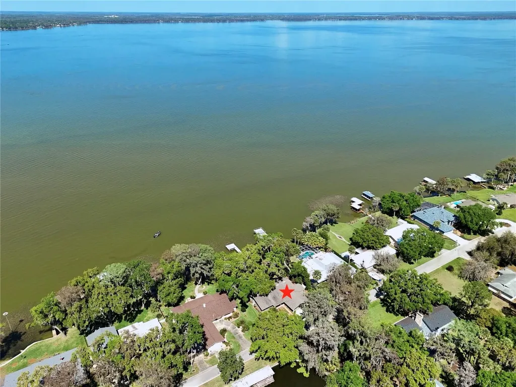 504 Banning Beach Road Tavares FL 32778
