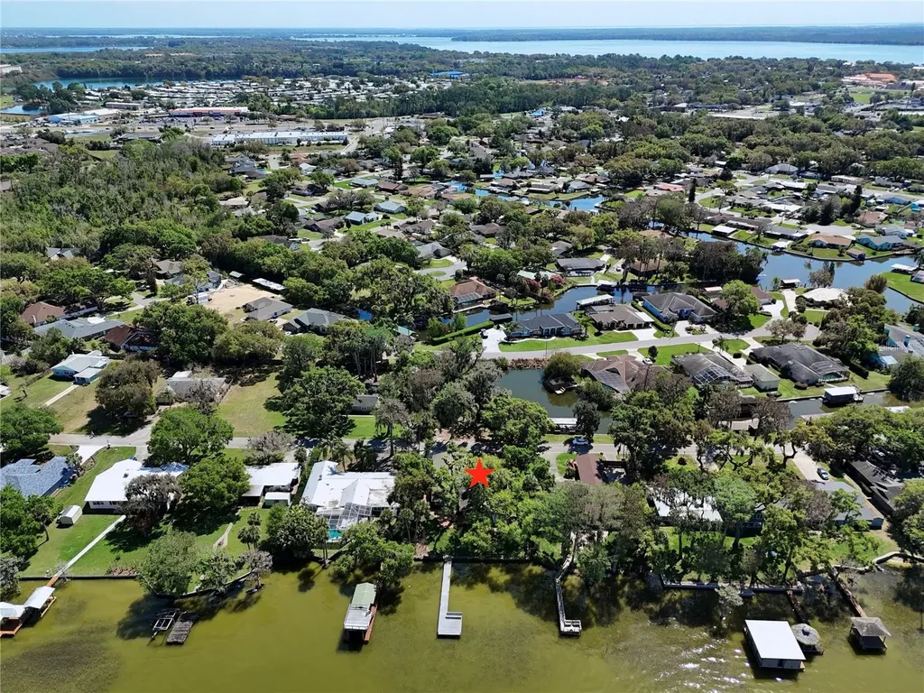 504 Banning Beach Road Tavares FL 32778