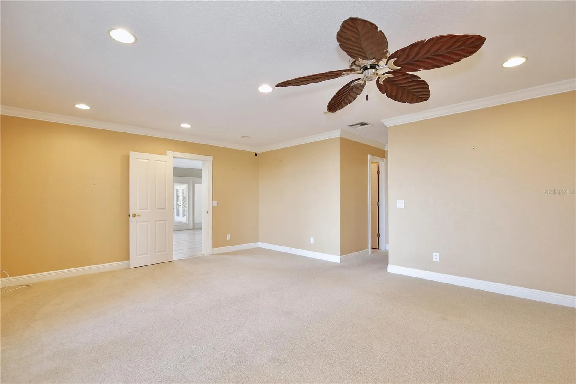 504 Banning Beach Road Tavares FL 32778