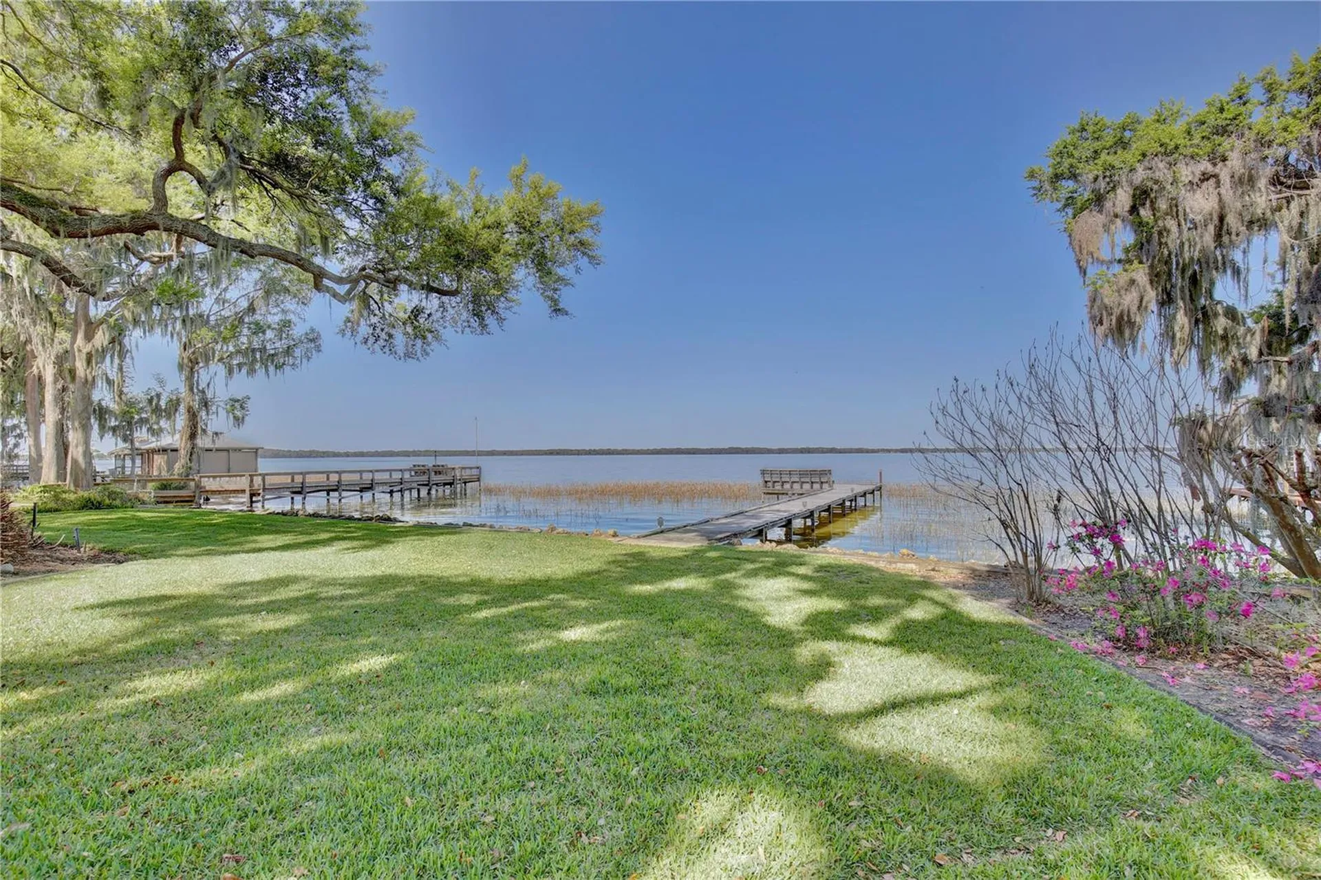504 Banning Beach Road Tavares FL 32778