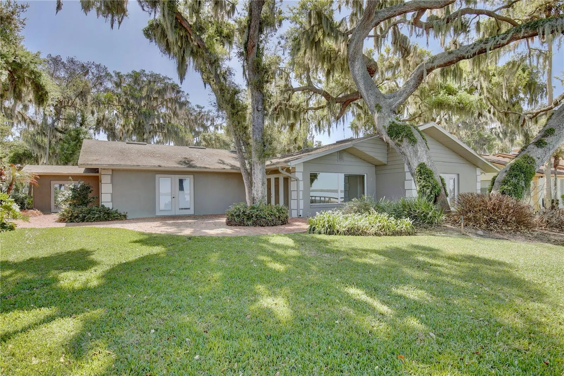 504 Banning Beach Road Tavares FL 32778