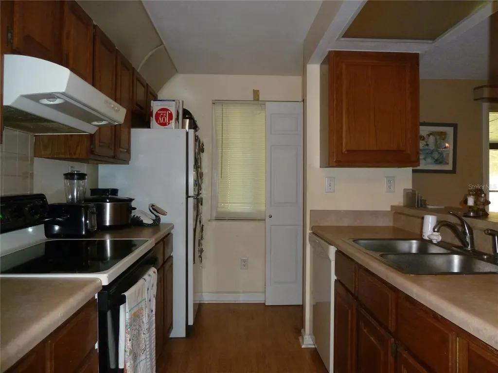 807 Jacaranda Drive Oldsmar FL 34677