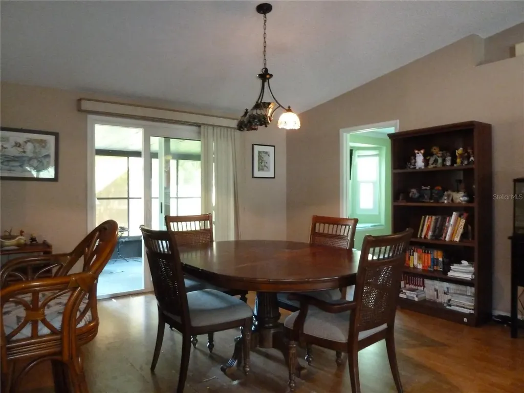 807 Jacaranda Drive Oldsmar FL 34677