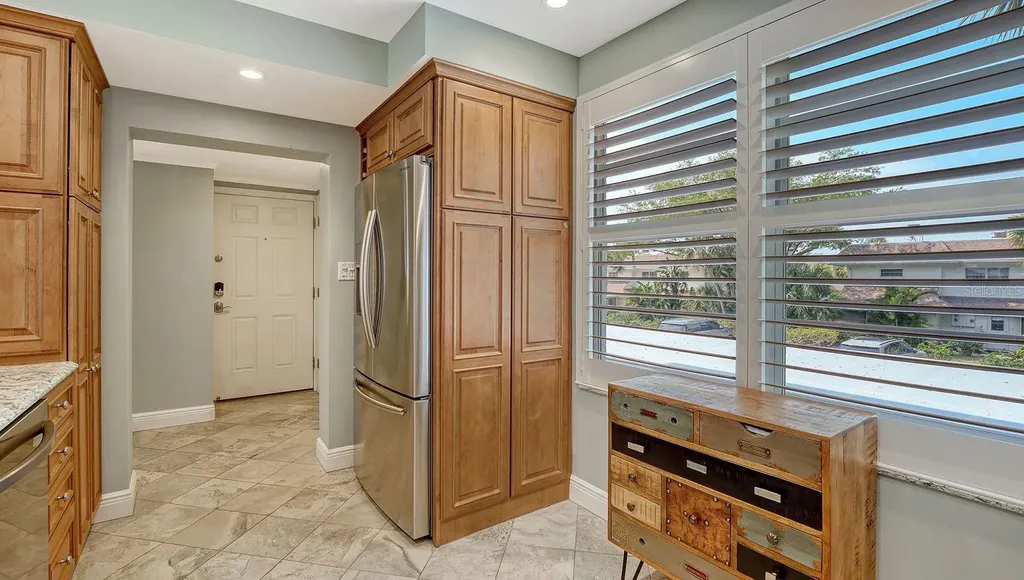 605 Sutton Place Longboat Key FL 34228