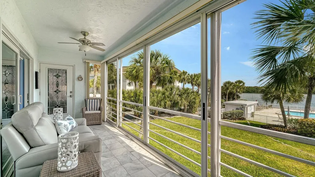 605 Sutton Place Longboat Key FL 34228