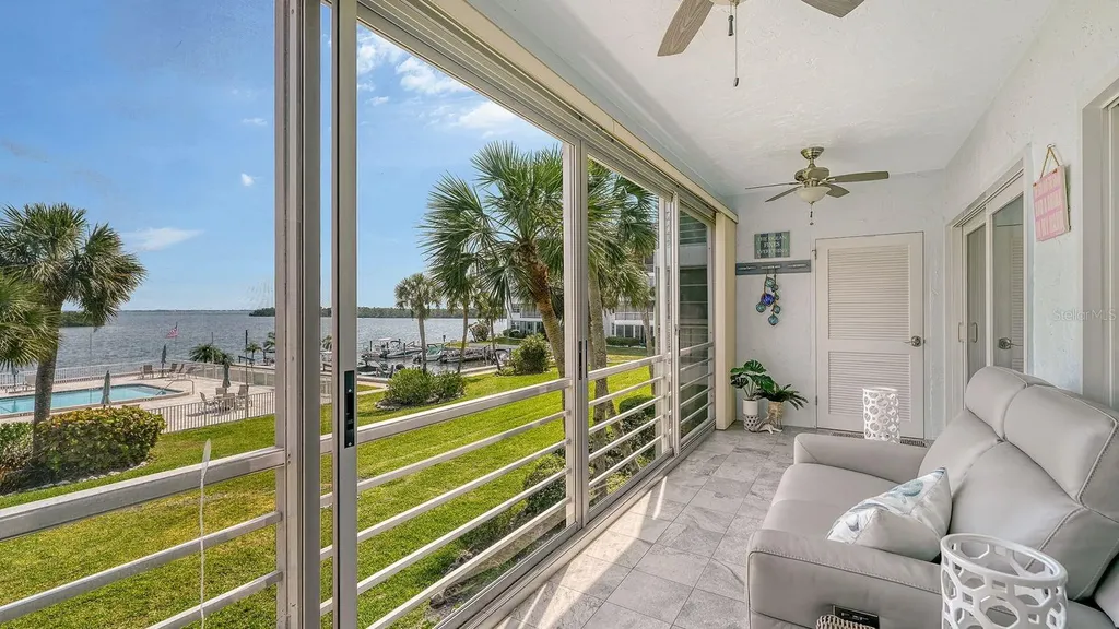 605 Sutton Place Longboat Key FL 34228