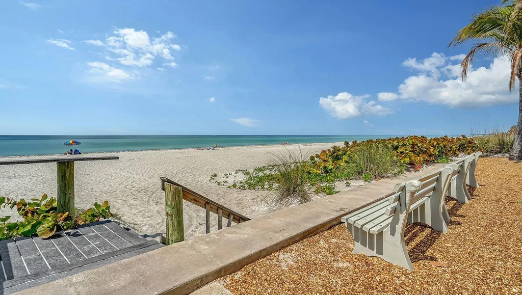 605 Sutton Place Longboat Key FL 34228