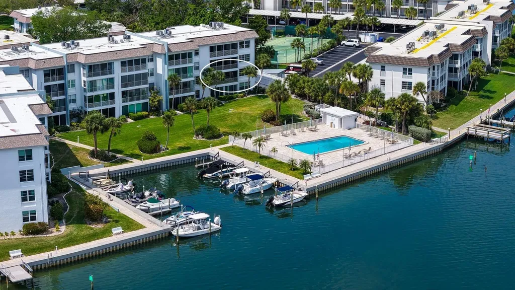 605 Sutton Place Longboat Key FL 34228