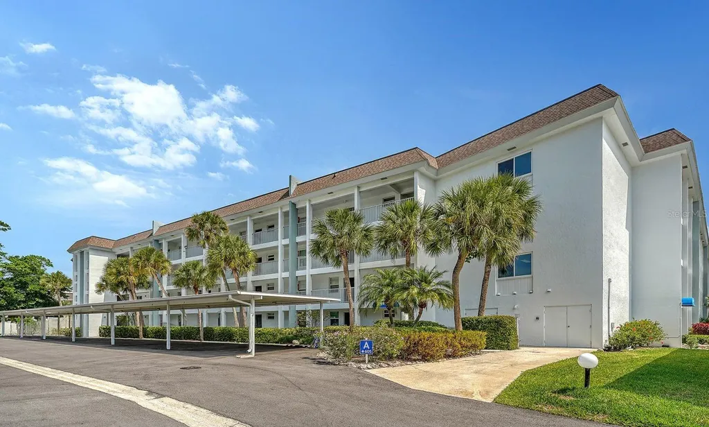 605 Sutton Place Longboat Key FL 34228