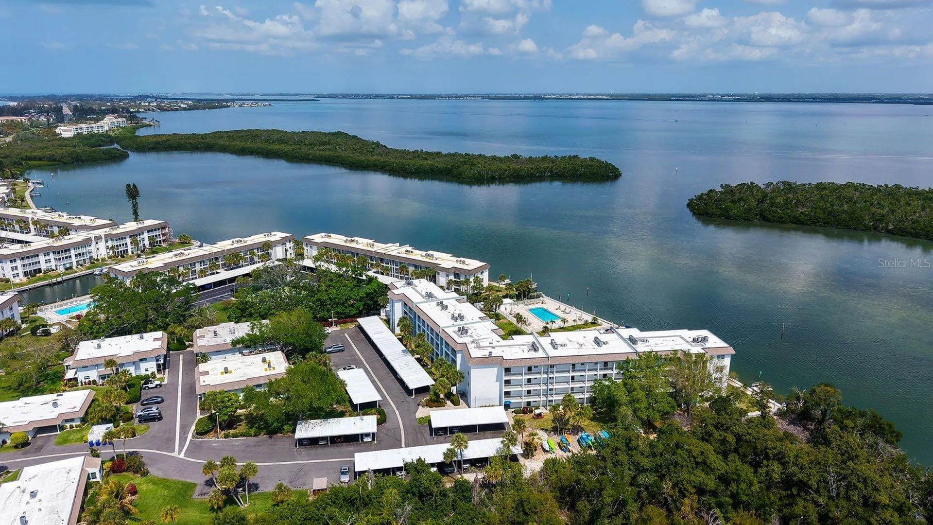605 Sutton Place Longboat Key FL 34228