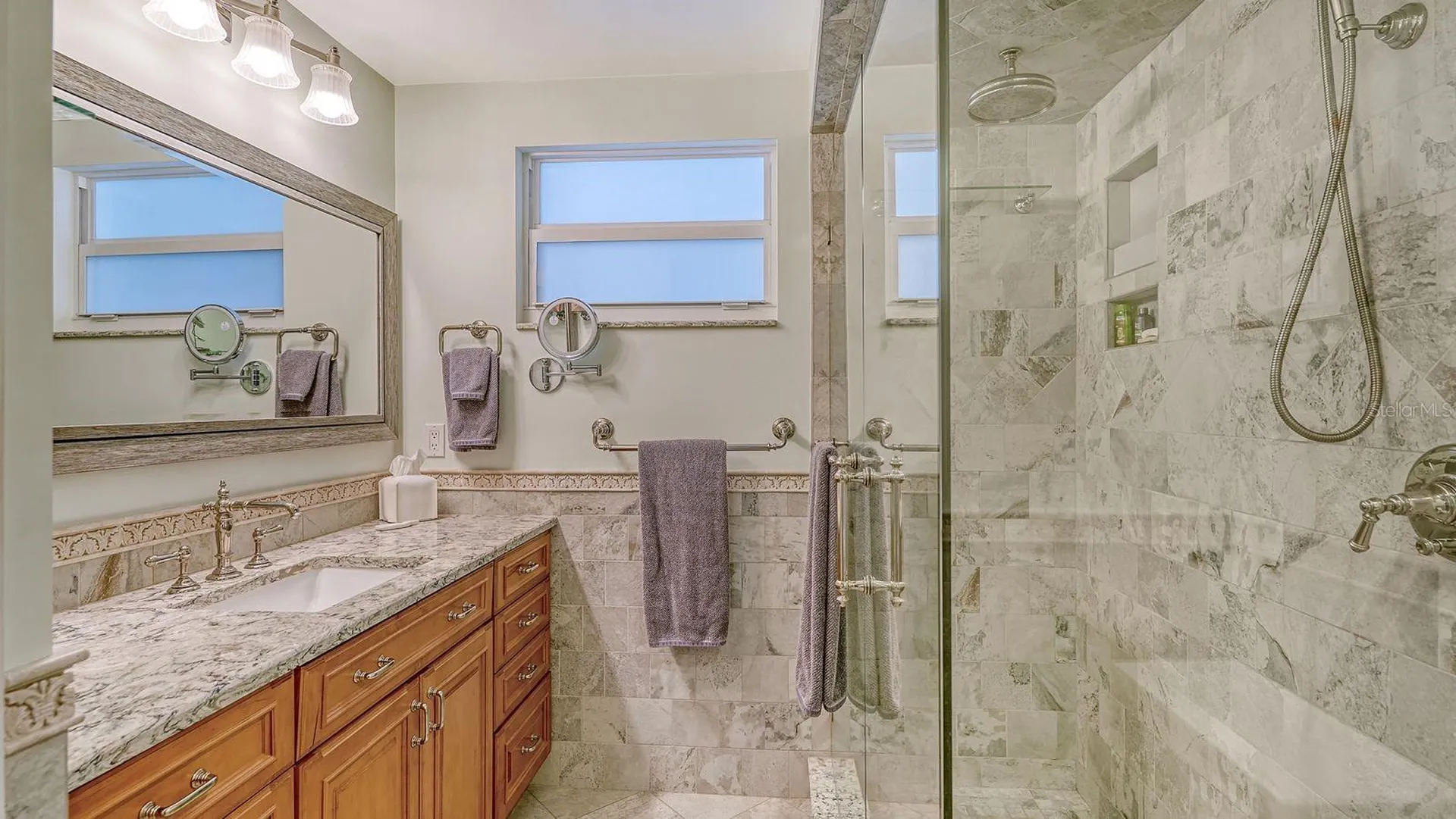 605 Sutton Place Longboat Key FL 34228
