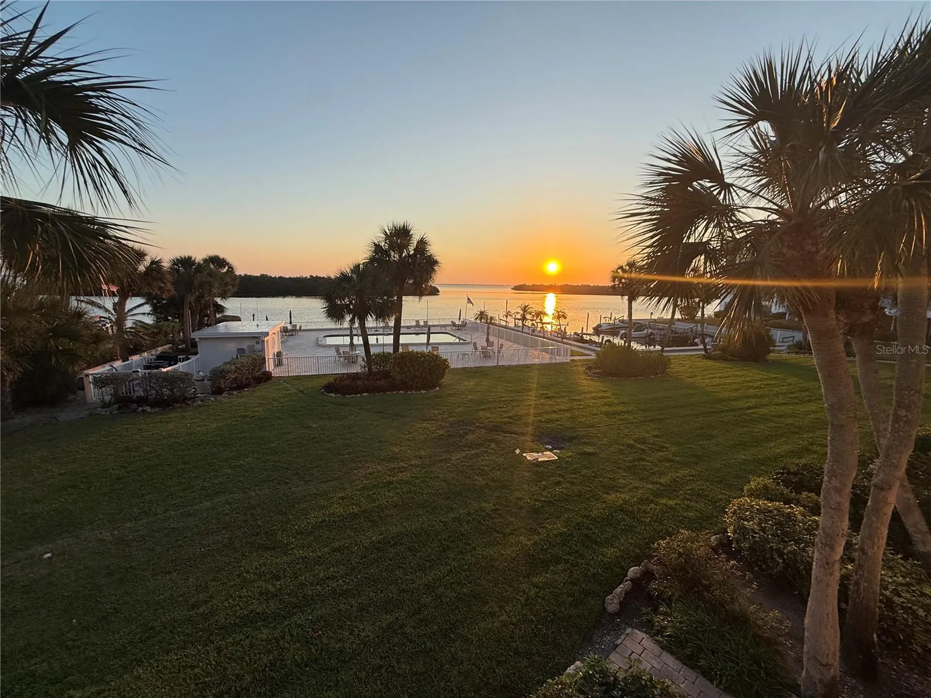 605 Sutton Place Longboat Key FL 34228