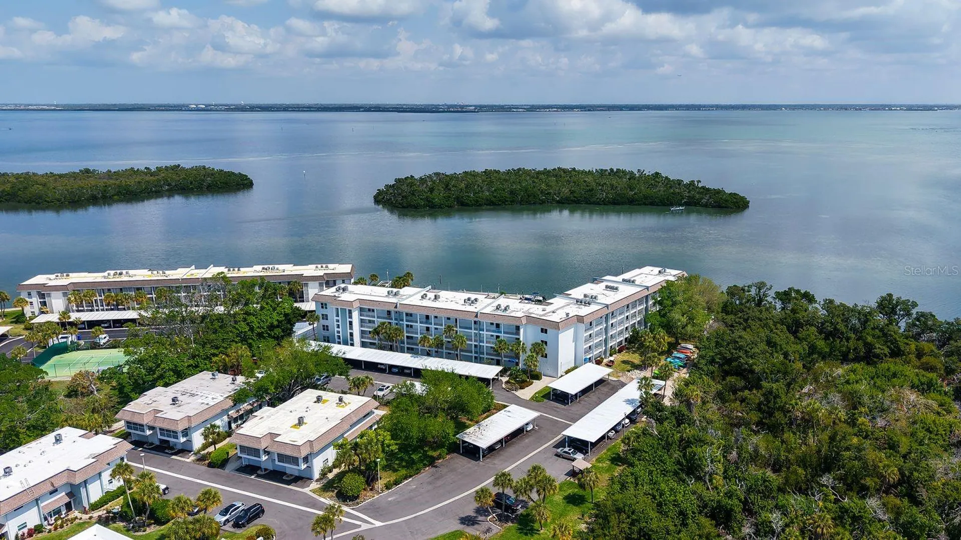 605 Sutton Place Longboat Key FL 34228