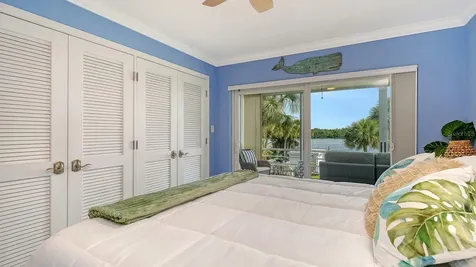 605 Sutton Place Longboat Key FL 34228