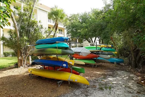 605 Sutton Place Longboat Key FL 34228