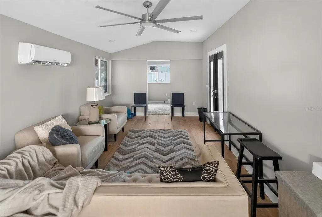 2935 Helen Avenue Orlando FL 32804