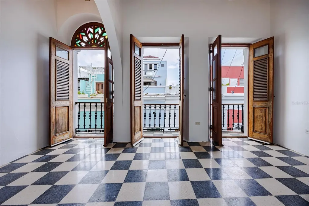364 Calle Sol Old San Juan PR 00901