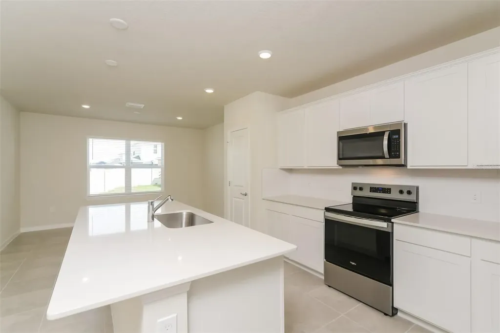 3301 Ellsworth Avenue Davenport FL 33837