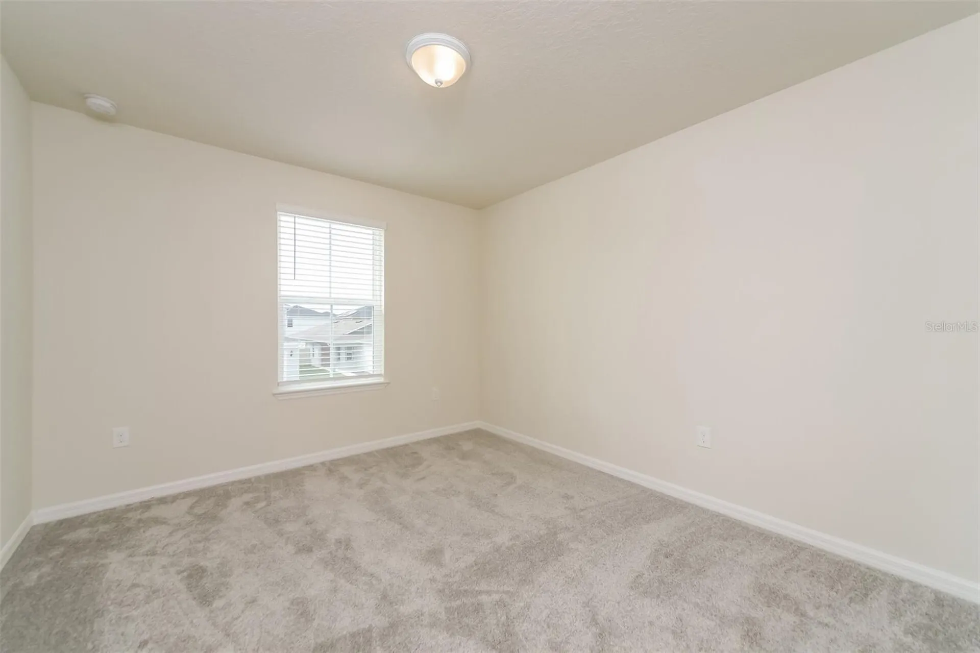 3301 Ellsworth Avenue Davenport FL 33837