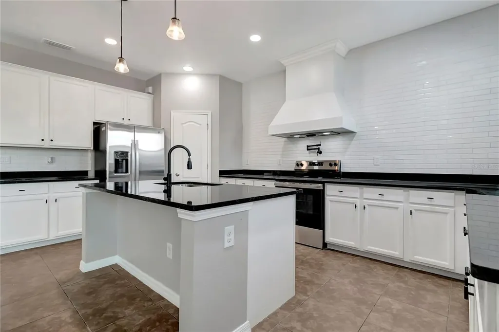 8406 Cherry Branch Drive Ruskin FL 33573