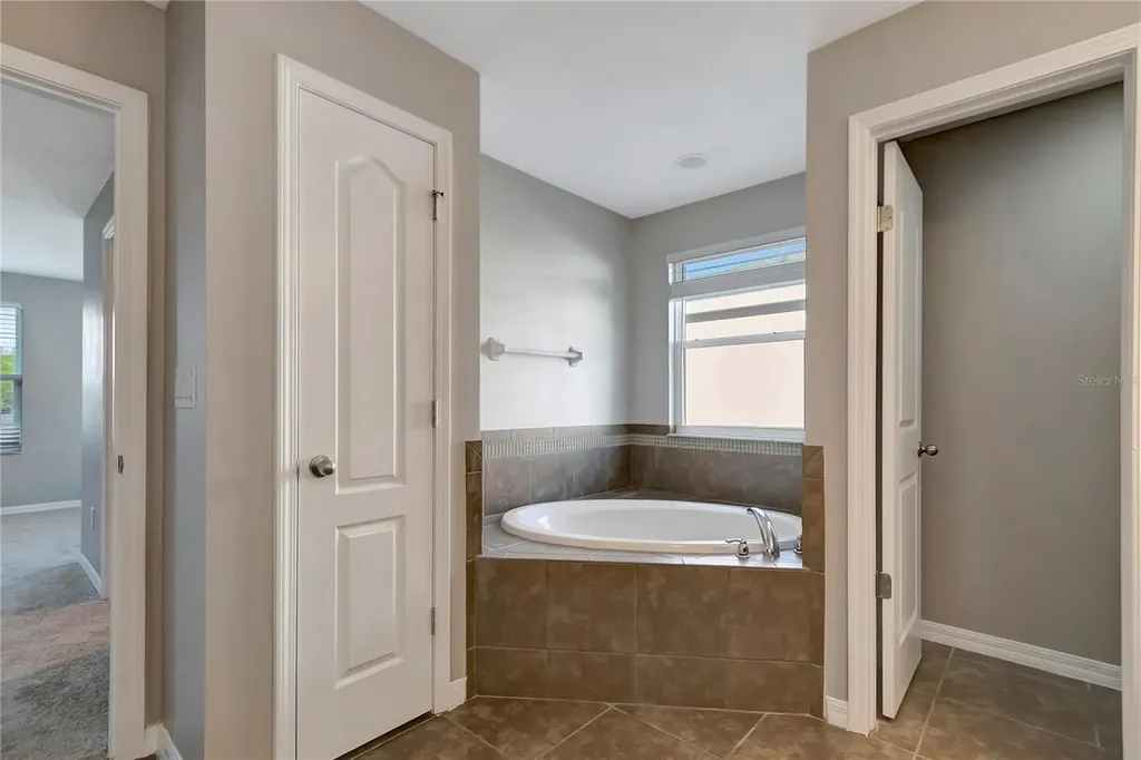 8406 Cherry Branch Drive Ruskin FL 33573