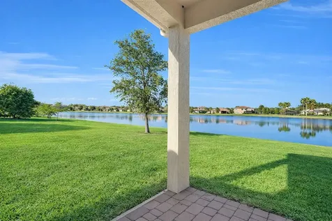 3821 Shoreview Drive Kissimmee FL 34744