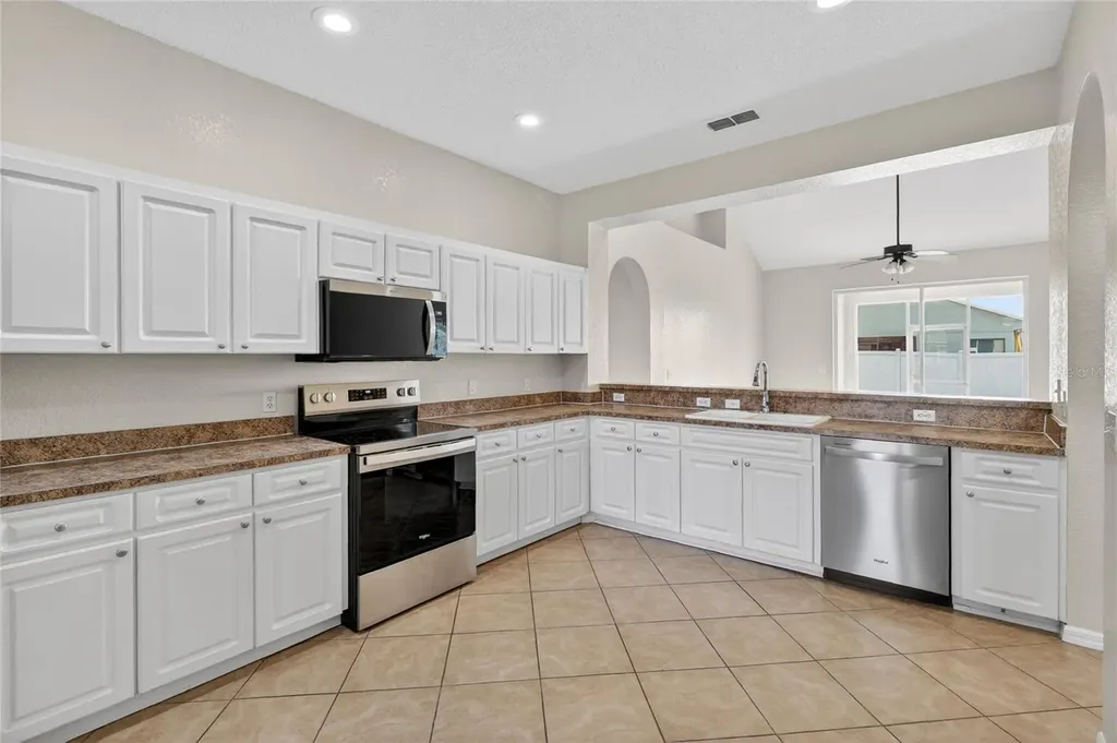 4656 Magnolia Preserve Loop Winter Haven FL 33880