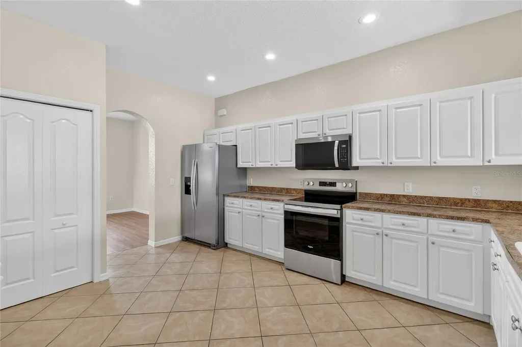 4656 Magnolia Preserve Loop Winter Haven FL 33880