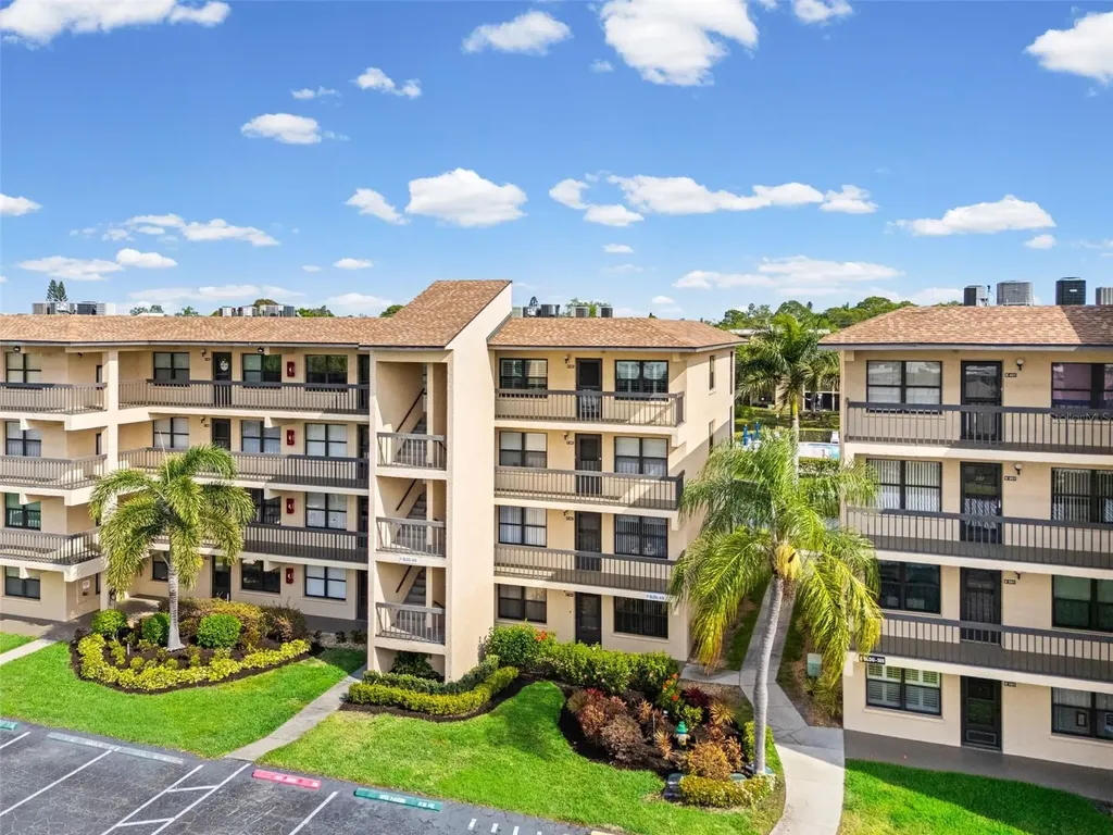 635 30th Avenue W Bradenton FL 34205