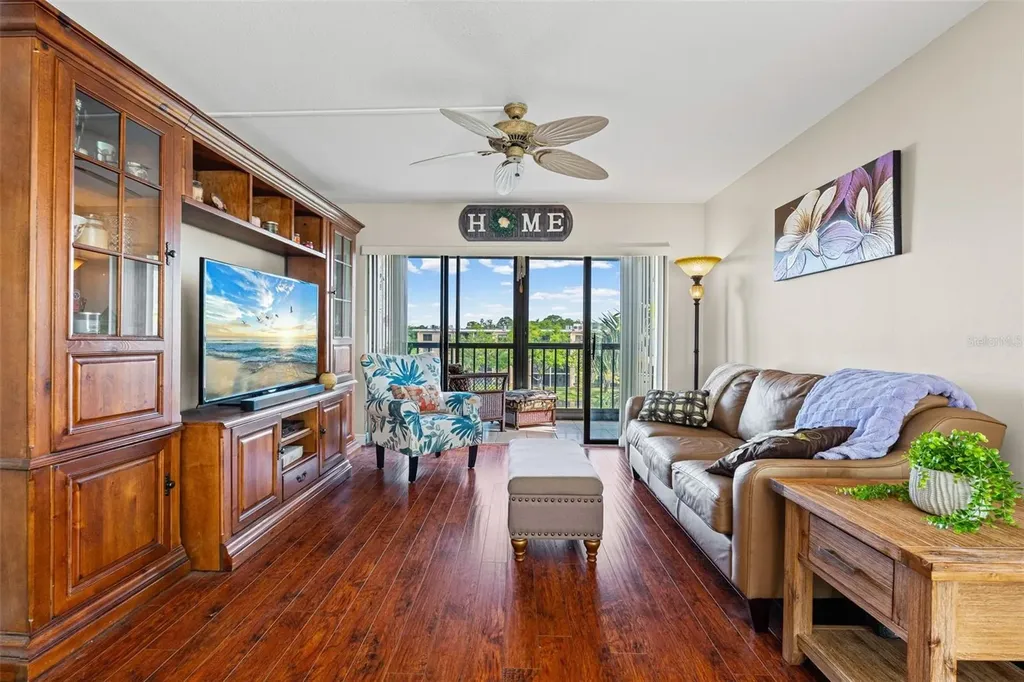 635 30th Avenue W Bradenton FL 34205