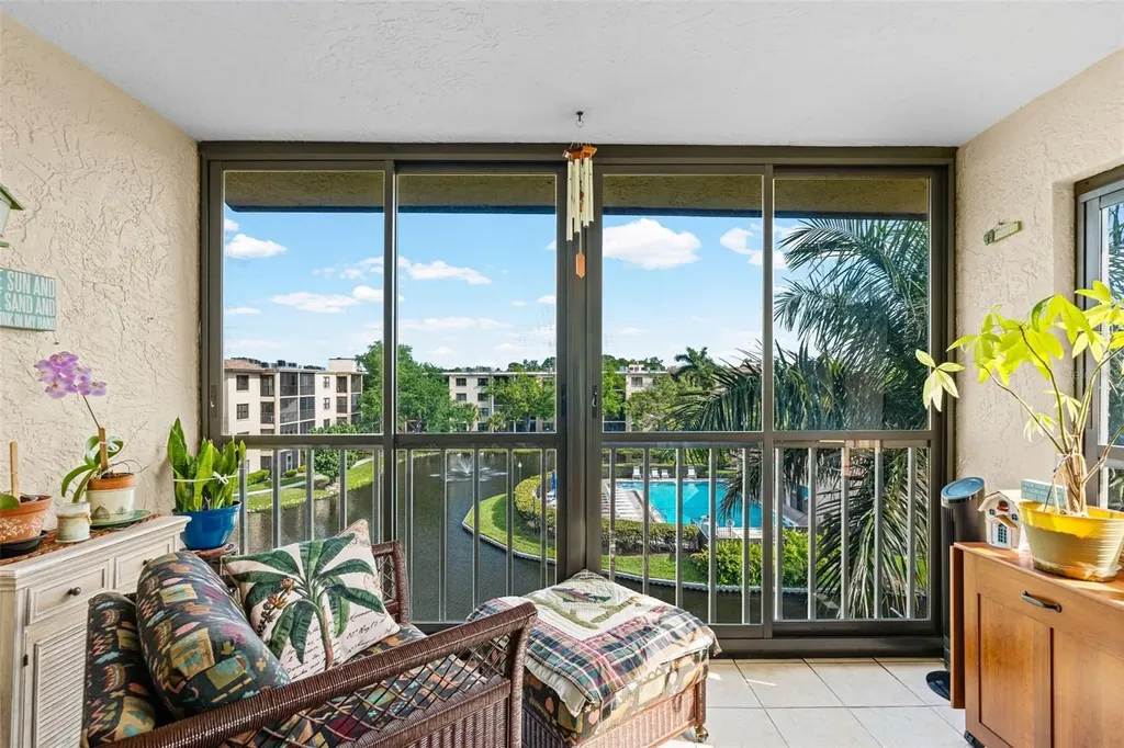 635 30th Avenue W Bradenton FL 34205