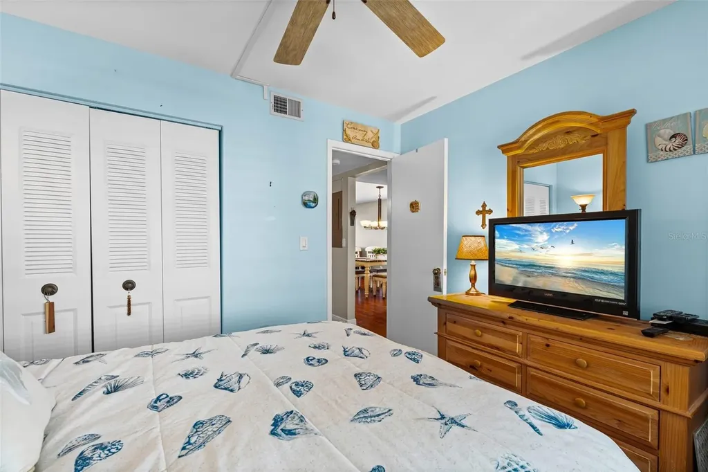 635 30th Avenue W Bradenton FL 34205