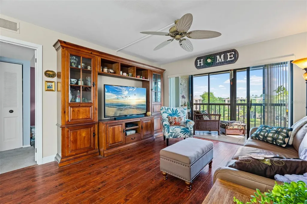 635 30th Avenue W Bradenton FL 34205