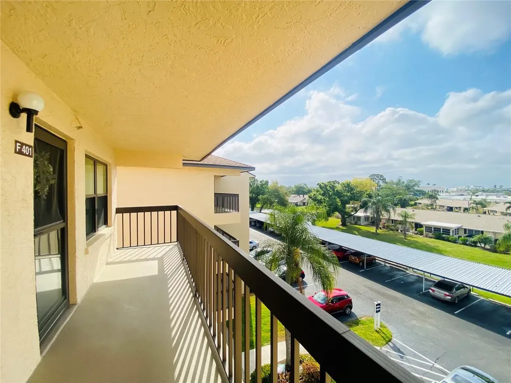 635 30th Avenue W Bradenton FL 34205