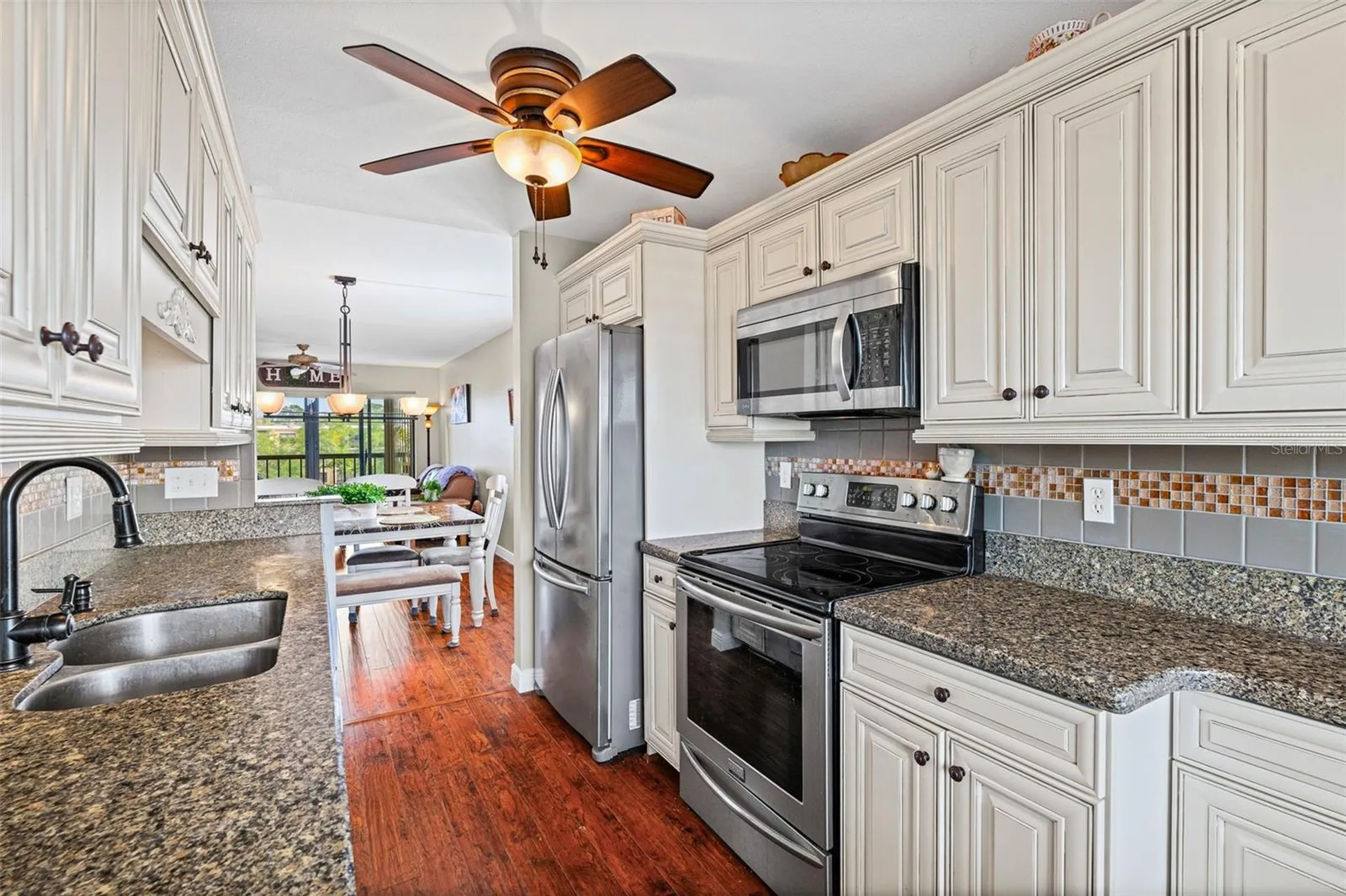 635 30th Avenue W Bradenton FL 34205